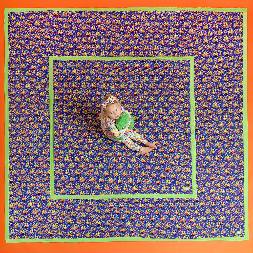 Lisa Frank® Zoomer & Zorbit & Colorful Comets Luxe Patoo® Blanket