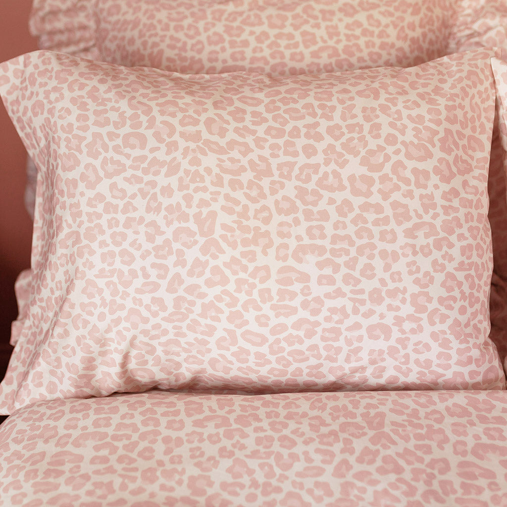 Delaney Pillowcase Set