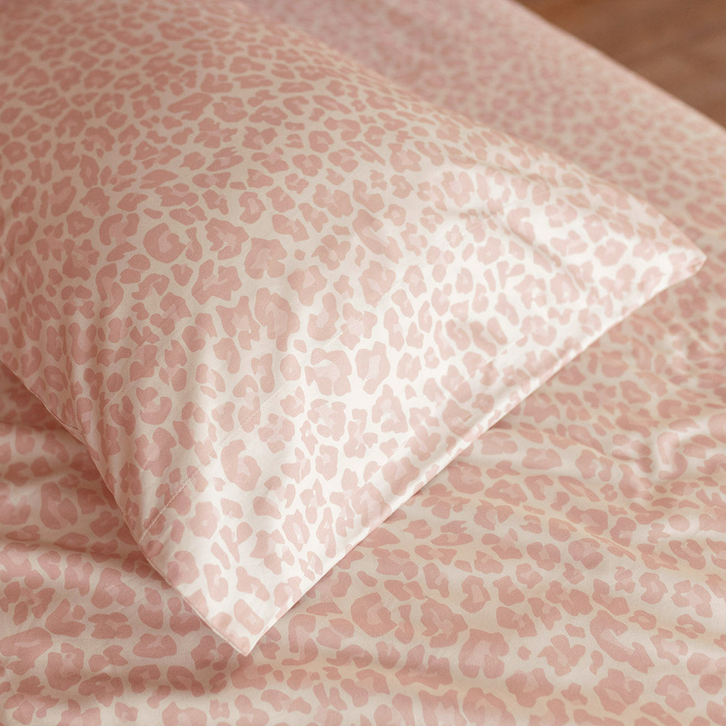 Delaney Pillowcase Set