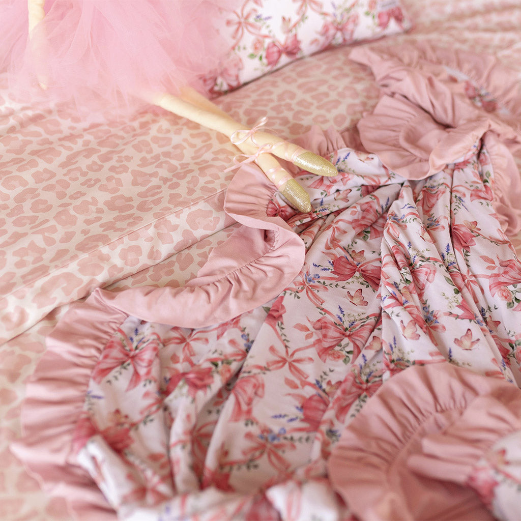 Loraine & Starry Pink Ruffled Luxe Patoo® Blanket