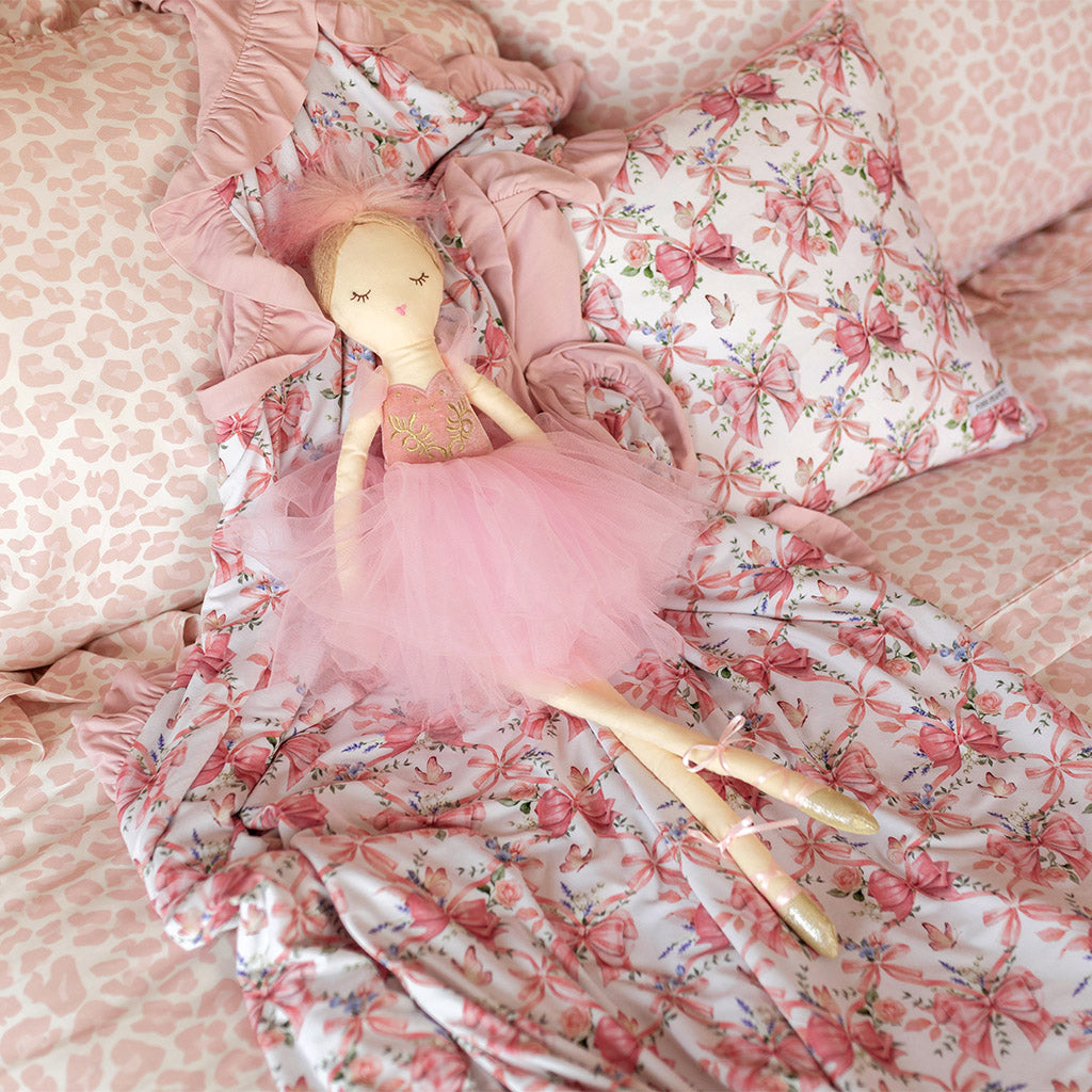 Loraine & Starry Pink Ruffled Luxe Patoo® Blanket