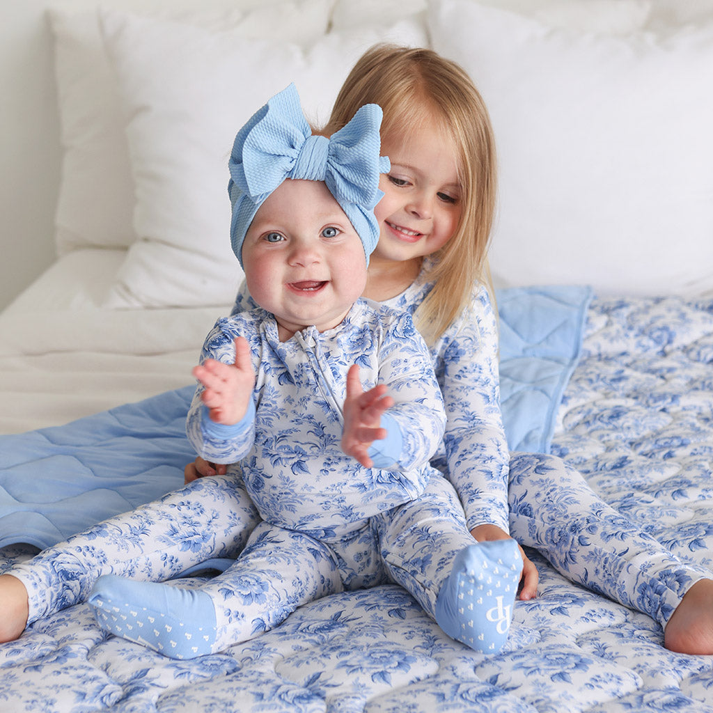Yve & Yve Blue Reversible Quilted Patoo® Blanket