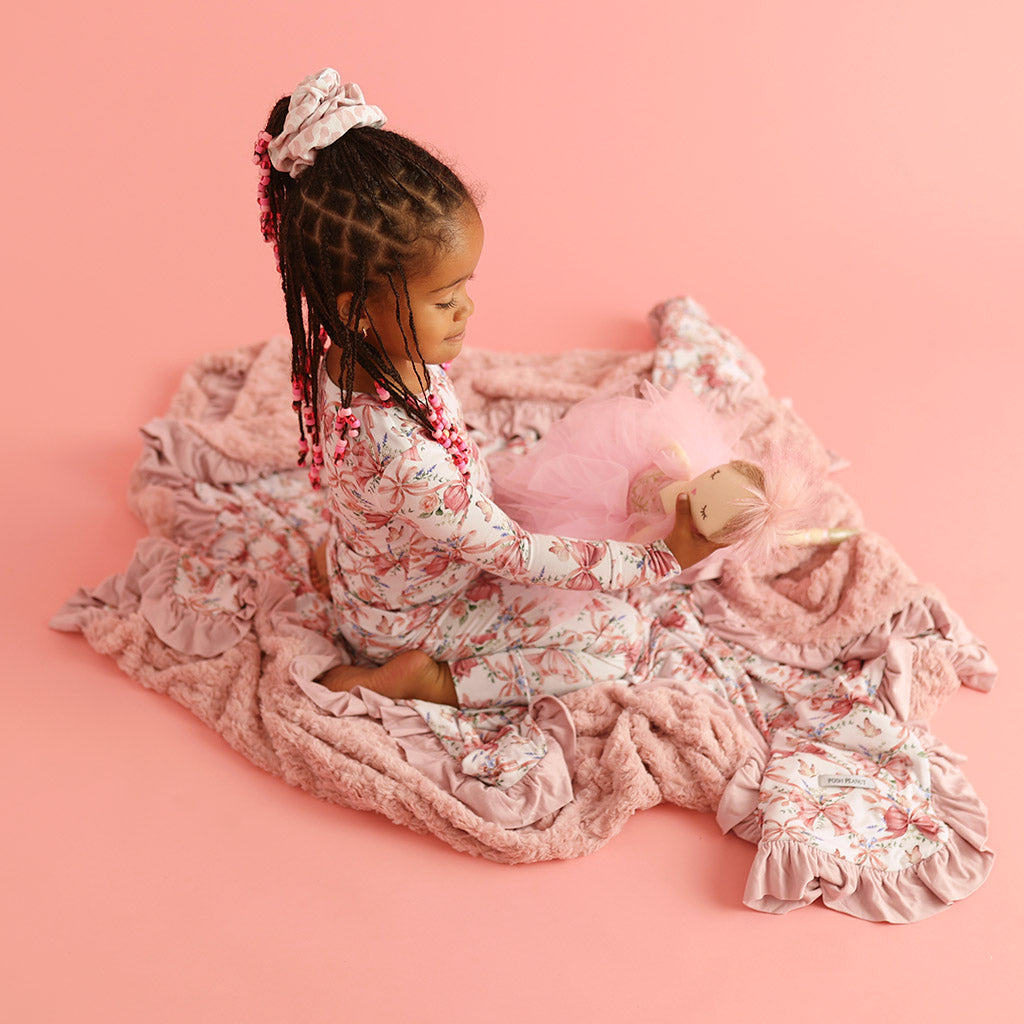 Loraine Minky Ruffled Luxe Patoo® Blanket