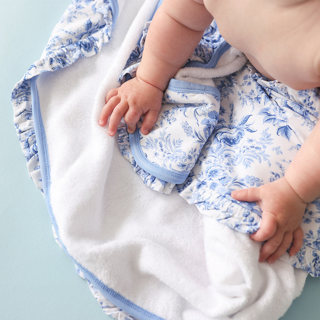Yve Ruffled Hooded Towel
